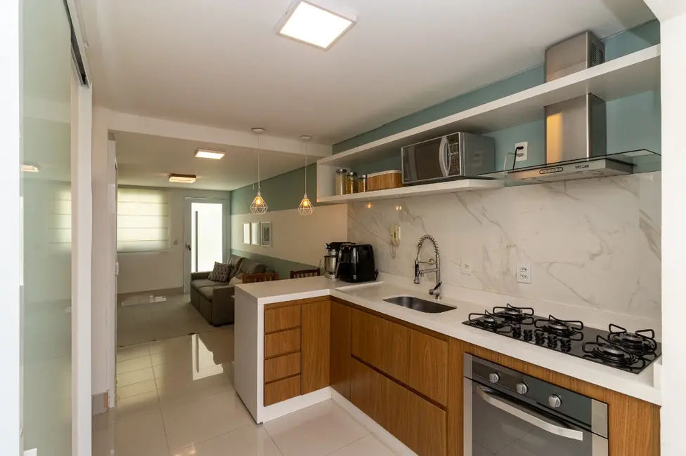 Foto 3 de Casa de Condomínio com 2 quartos à venda, 82m2 em Vila Mangalot, São Paulo - SP