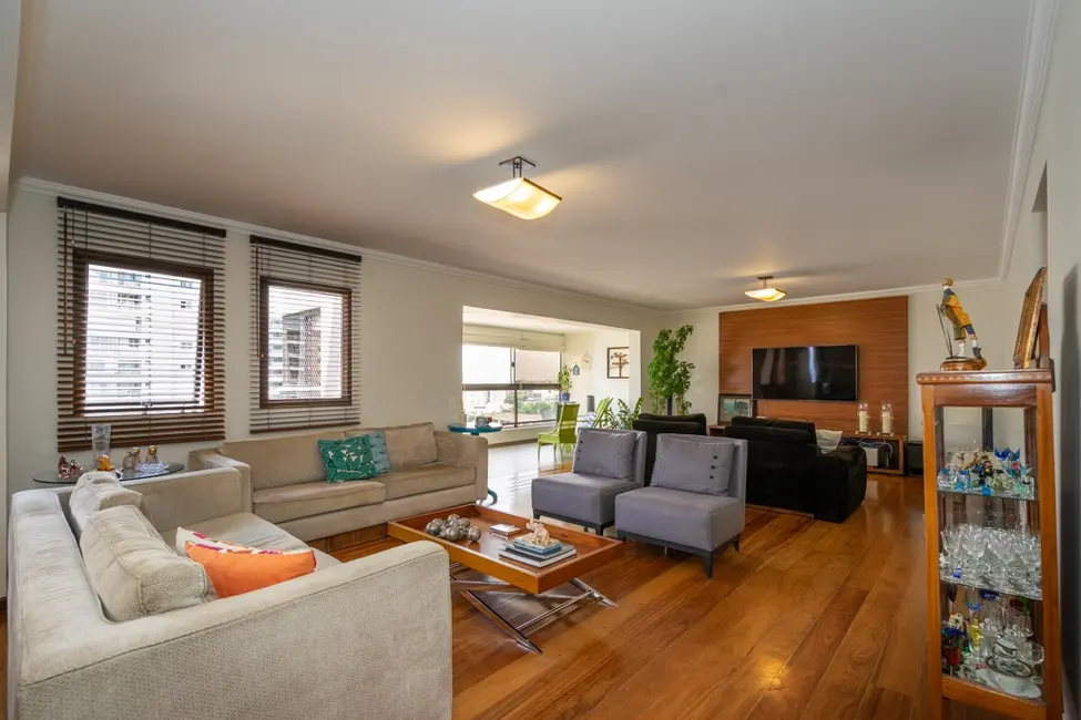 Foto 8 de Apartamento com 4 quartos à venda, 193m2 em Jardim Monte Kemel, São Paulo - SP