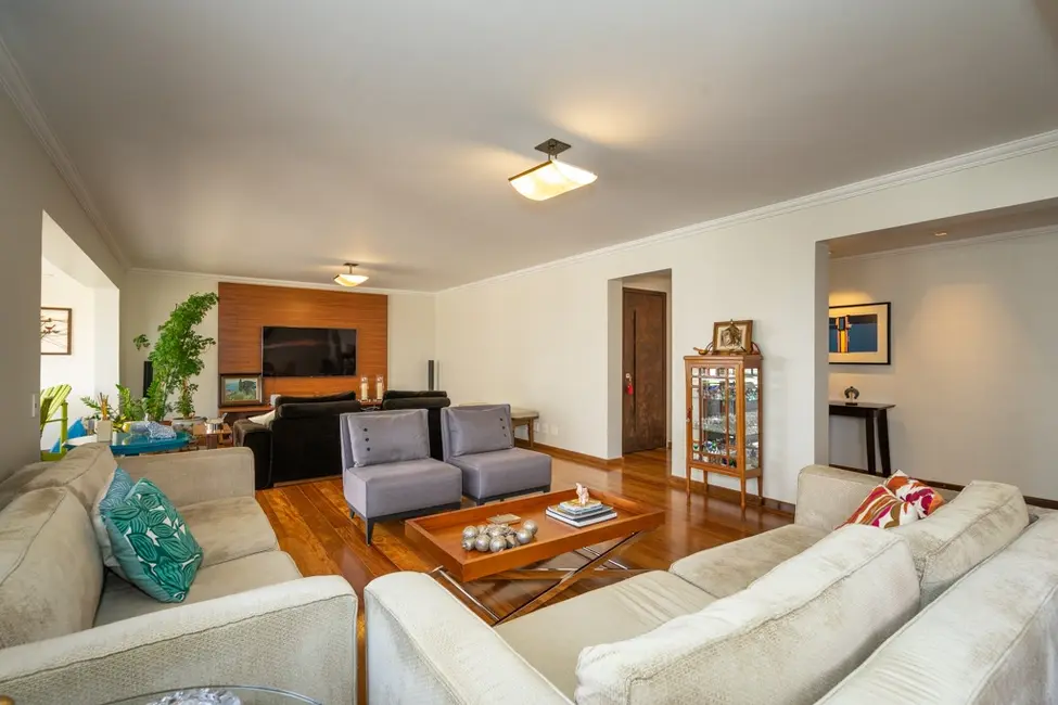 Foto 9 de Apartamento com 4 quartos à venda, 193m2 em Jardim Monte Kemel, São Paulo - SP