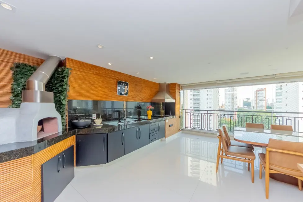 Apartamento com 4 quartos à venda, 250m2 em Vila Mariana, São Paulo - SP - imagem 2 Foto 2 de Apartamento com 4 quartos à venda, 250m2 em Vila Mariana, São Paulo - SP