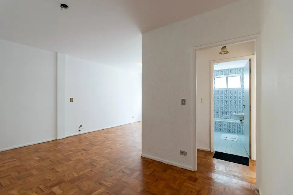 Foto 2 de Apartamento com 2 quartos à venda, 76m2 em Vila Nova Conceição, São Paulo - SP