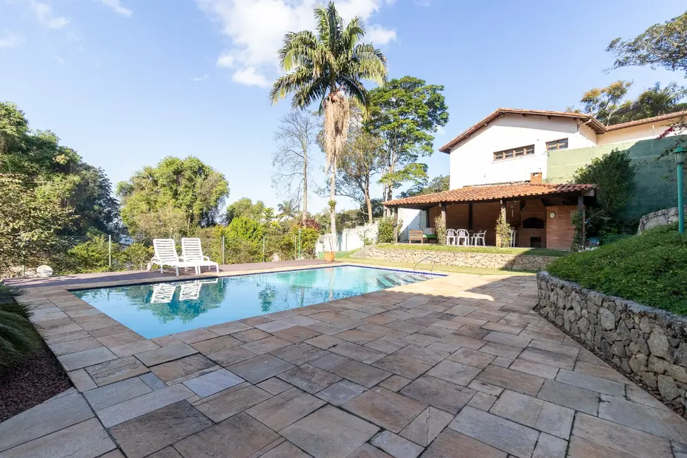 Foto 1 de Sobrado com 5 quartos à venda, 650m2 em Guarapiranga, São Paulo - SP