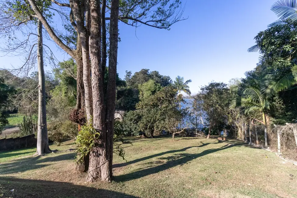 Foto 2 de Casa com 6 quartos à venda, 450m2 em Guarapiranga, São Paulo - SP