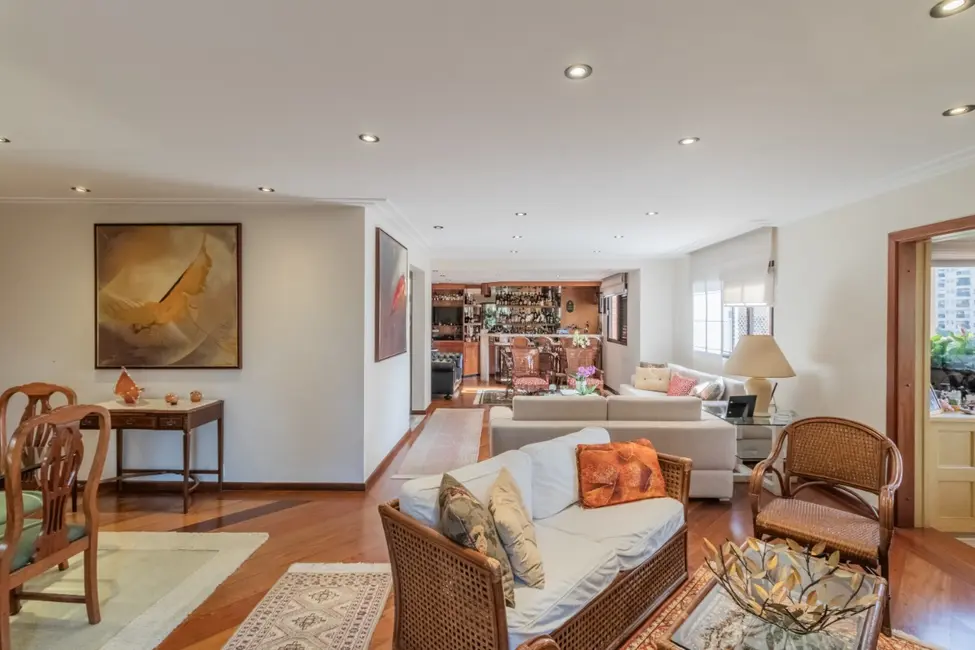 Foto 9 de Apartamento com 4 quartos à venda, 250m2 em Vila Suzana, São Paulo - SP