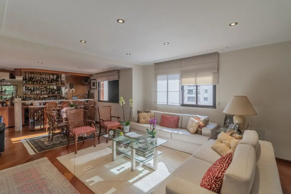 Foto 4 de Apartamento com 4 quartos à venda, 250m2 em Vila Suzana, São Paulo - SP