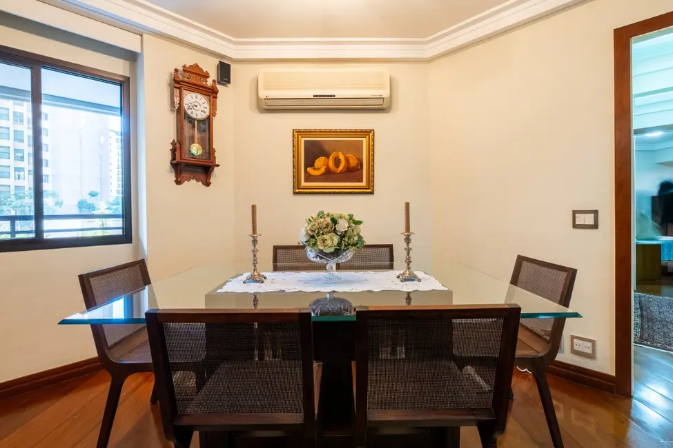 Foto 8 de Apartamento com 3 quartos à venda, 120m2 em Moema, São Paulo - SP