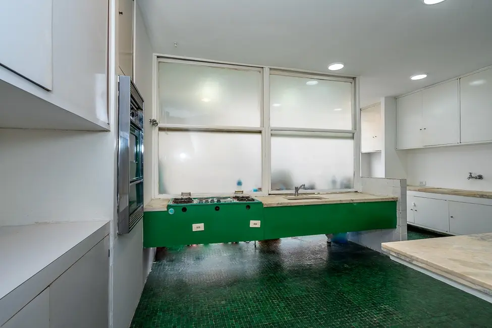 Foto 2 de Apartamento com 3 quartos à venda, 195m2 em Cerqueira César, São Paulo - SP