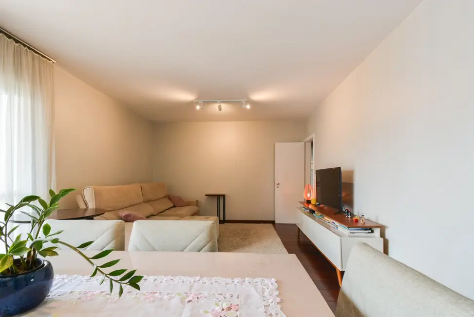 Apartamento com 3 quartos à venda, 112m2 em Brooklin Paulista, São Paulo - SP - imagem 2 Foto 2 de Apartamento com 3 quartos à venda, 112m2 em Brooklin Paulista, São Paulo - SP