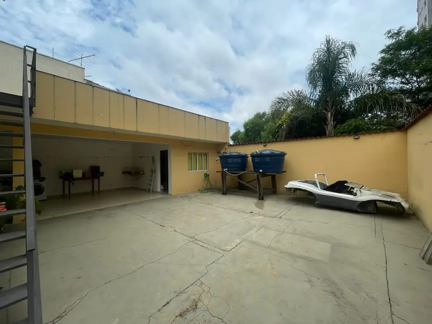 Casa com 3 quartos à venda, 281m2 em Água Funda, São Paulo - SP - imagem 3 Foto 3 de Casa com 3 quartos à venda, 281m2 em Água Funda, São Paulo - SP