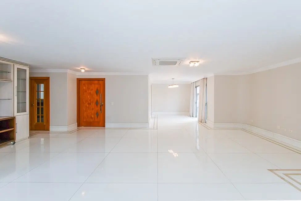 Foto 7 de Apartamento com 3 quartos à venda, 214m2 em Itaim Bibi, São Paulo - SP