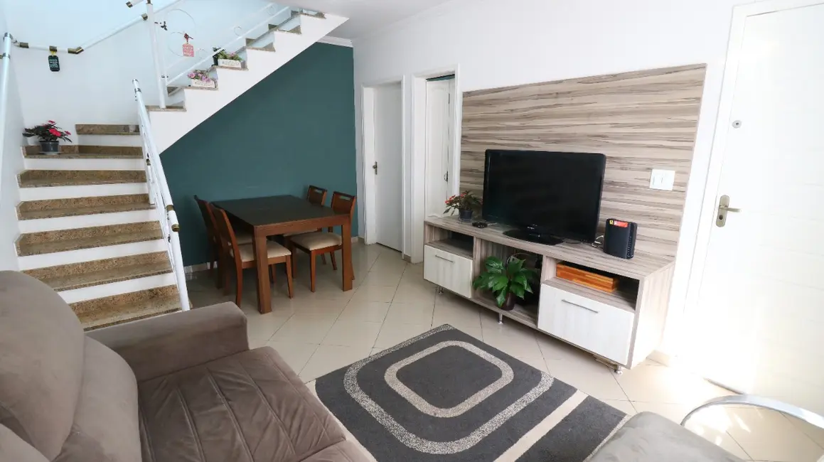 Foto 3 de Casa de Condomínio com 2 quartos à venda, 80m2 em Vila Nilo, São Paulo - SP