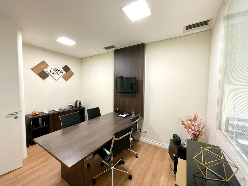 Sala Comercial à venda, 52m2 em Cidade Monções, São Paulo - SP - imagem 3 Foto 3 de Sala Comercial à venda, 52m2 em Cidade Monções, São Paulo - SP