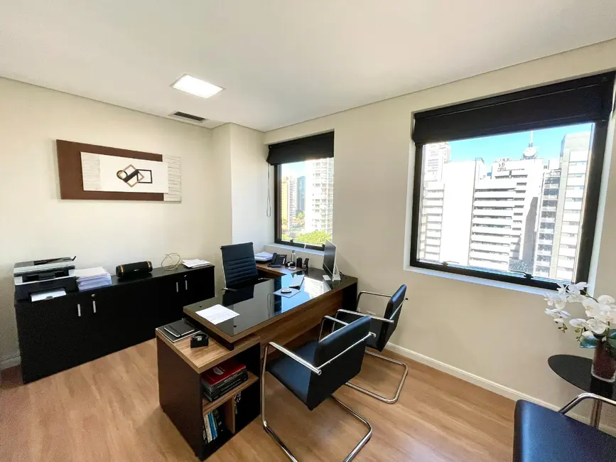 Sala Comercial à venda, 52m2 em Cidade Monções, São Paulo - SP - imagem 1 Foto 1 de Sala Comercial à venda, 52m2 em Cidade Monções, São Paulo - SP