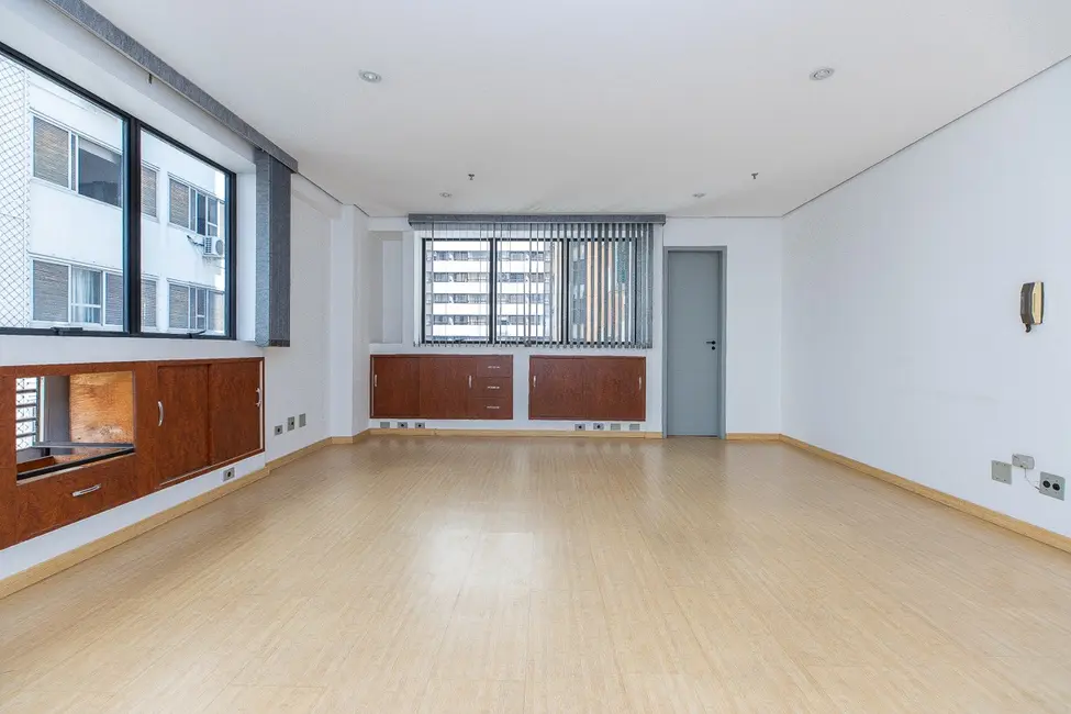 Sala Comercial à venda, 38m2 em Jardim Paulista, São Paulo - SP - imagem 4 Foto 4 de Sala Comercial à venda, 38m2 em Jardim Paulista, São Paulo - SP