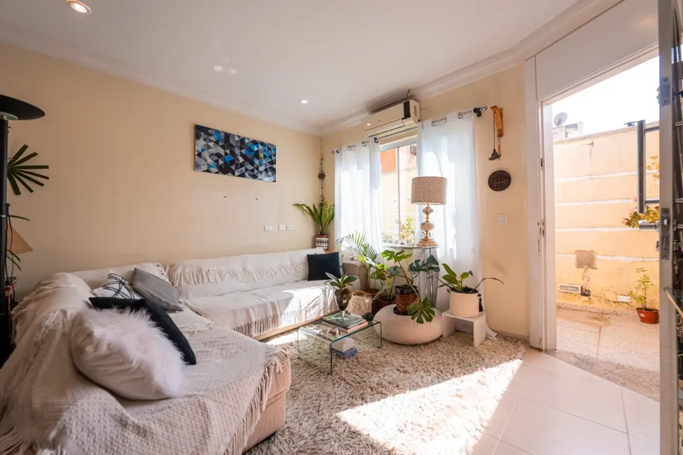 Foto 2 de Casa de Condomínio com 2 quartos à venda, 66m2 em Vila Marari, São Paulo - SP