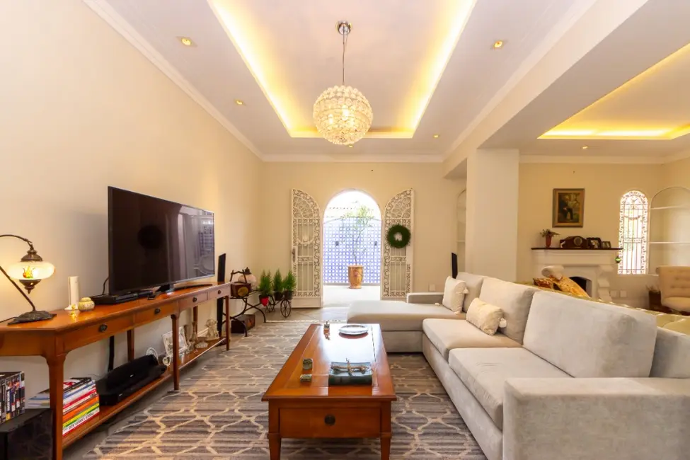 Foto 5 de Casa com 4 quartos à venda, 380m2 em Pacaembu, São Paulo - SP