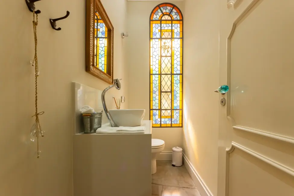 Foto 9 de Casa com 4 quartos à venda, 380m2 em Pacaembu, São Paulo - SP