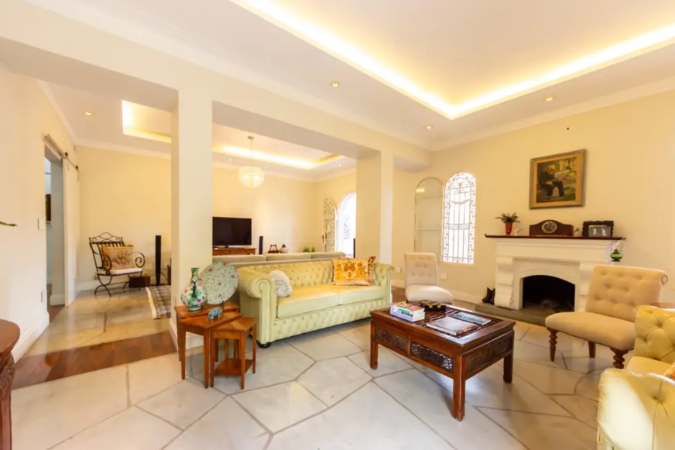 Foto 4 de Casa com 4 quartos à venda, 380m2 em Pacaembu, São Paulo - SP