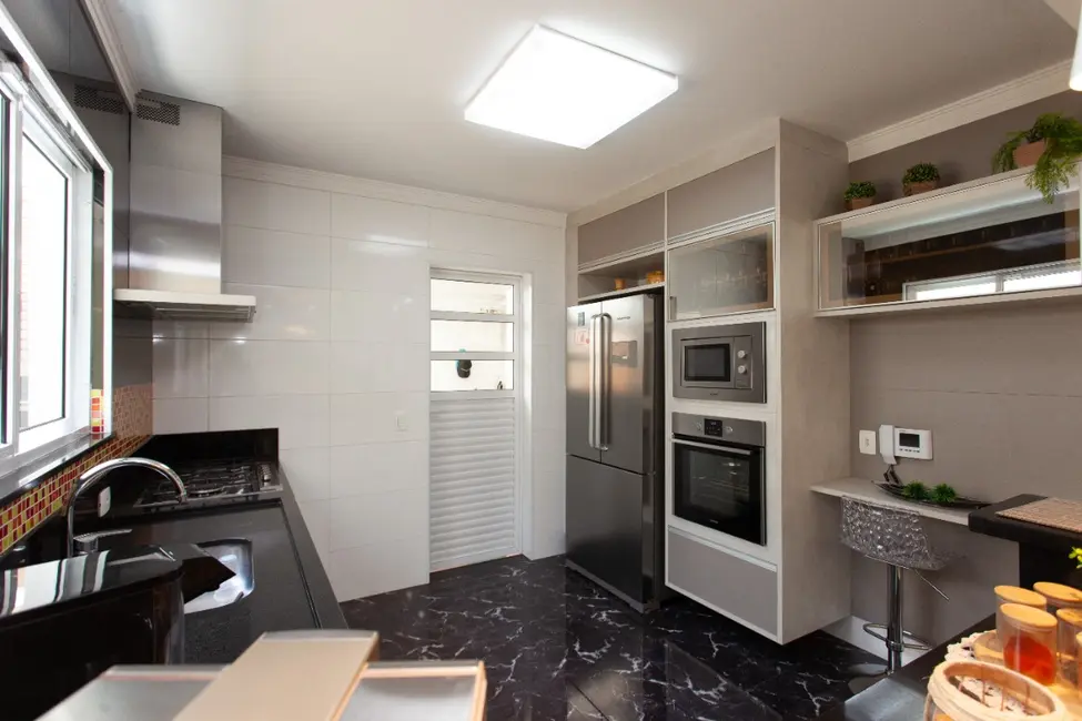 Sobrado com 3 quartos à venda, 126m2 em Vila Bancária Munhoz, São Paulo - SP - imagem 8 Foto 8 de Sobrado com 3 quartos à venda, 126m2 em Vila Bancária Munhoz, São Paulo - SP