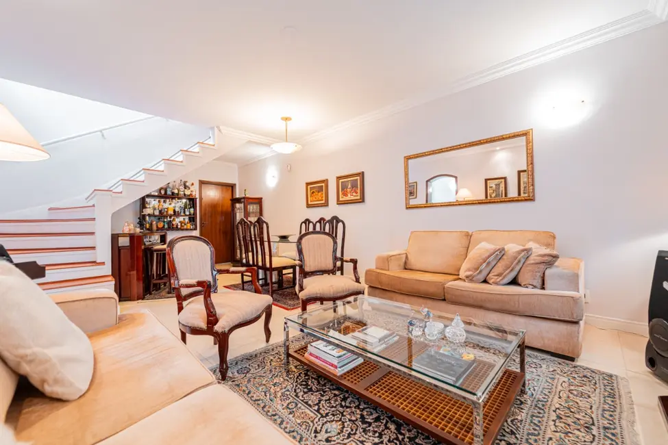 Casa com 3 quartos à venda, 165m2 em Planalto Paulista, São Paulo - SP - imagem 1 Foto 1 de Casa com 3 quartos à venda, 165m2 em Planalto Paulista, São Paulo - SP