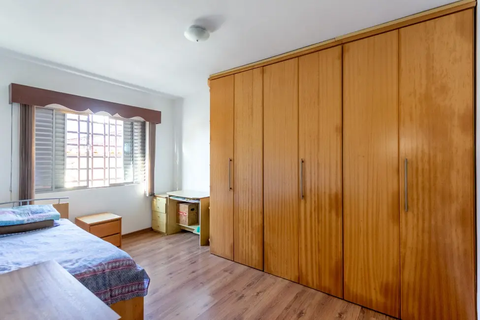 Sobrado com 4 quartos à venda, 228m2 em Cidade Ademar, São Paulo - SP - imagem 8 Foto 8 de Sobrado com 4 quartos à venda, 228m2 em Cidade Ademar, São Paulo - SP