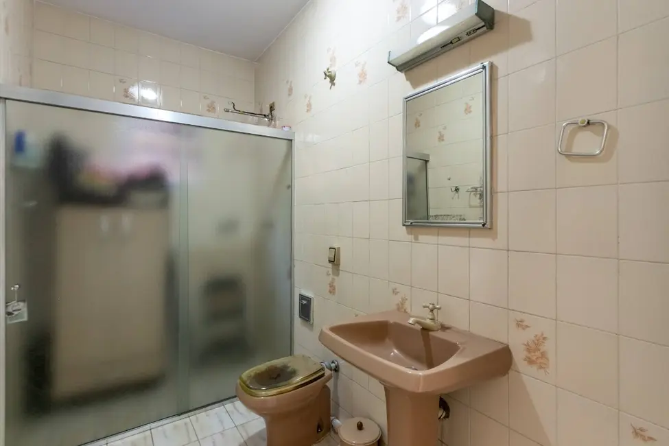 Sobrado com 4 quartos à venda, 228m2 em Cidade Ademar, São Paulo - SP - imagem 6 Foto 6 de Sobrado com 4 quartos à venda, 228m2 em Cidade Ademar, São Paulo - SP