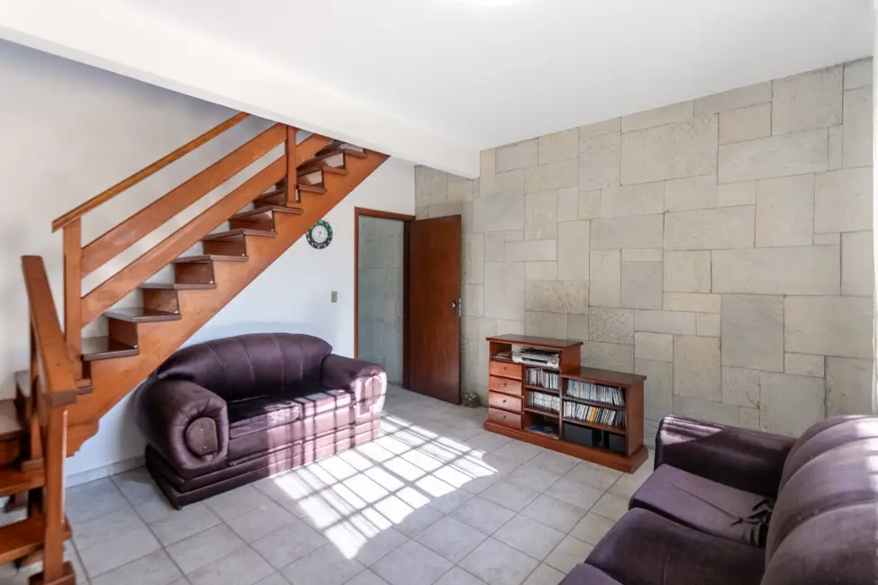 Sobrado com 4 quartos à venda, 228m2 em Cidade Ademar, São Paulo - SP - imagem 3 Foto 3 de Sobrado com 4 quartos à venda, 228m2 em Cidade Ademar, São Paulo - SP