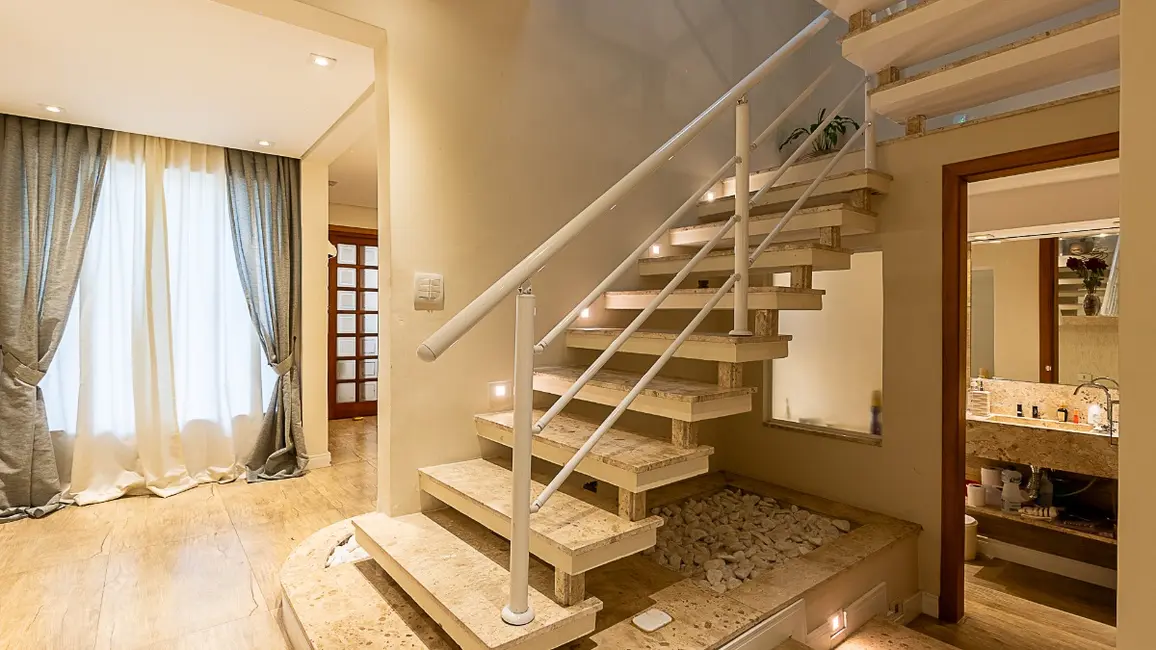 Sobrado com 4 quartos à venda, 300m2 em Cambuci, São Paulo - SP - imagem 9 Foto 9 de Sobrado com 4 quartos à venda, 300m2 em Cambuci, São Paulo - SP