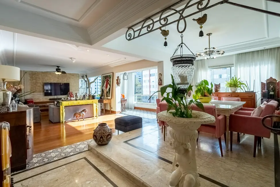Apartamento com 3 quartos à venda, 208m2 em Moema, São Paulo - SP - imagem 5 Foto 5 de Apartamento com 3 quartos à venda, 208m2 em Moema, São Paulo - SP