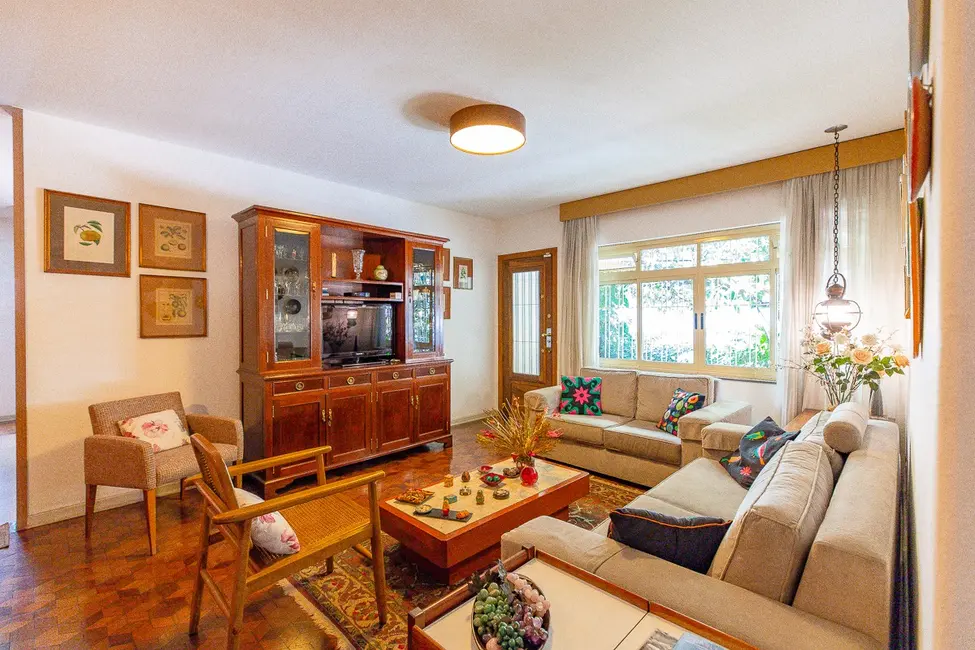 Casa com 4 quartos à venda, 168m2 em Parque Colonial, São Paulo - SP - imagem 4 Foto 4 de Casa com 4 quartos à venda, 168m2 em Parque Colonial, São Paulo - SP