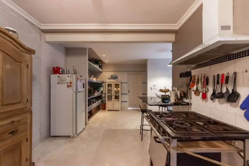 Foto 2 de Casa com 2 quartos à venda, 167m2 em Vila Cordeiro, São Paulo - SP