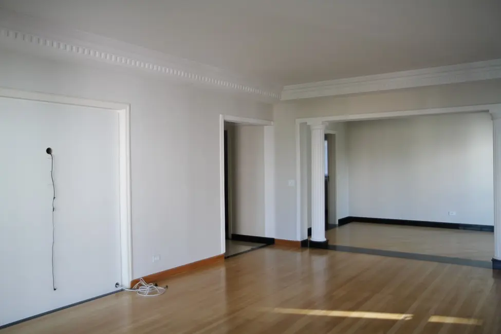 Foto 5 de Apartamento com 3 quartos à venda, 243m2 em Vila Suzana, São Paulo - SP