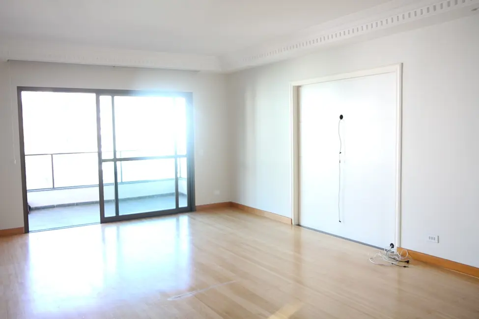 Foto 7 de Apartamento com 3 quartos à venda, 243m2 em Vila Suzana, São Paulo - SP