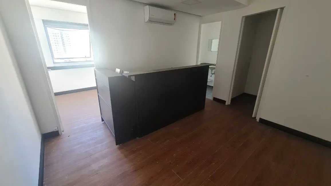 Sala Comercial à venda, 32m2 em Água Branca, São Paulo - SP - imagem 2 Foto 2 de Sala Comercial à venda, 32m2 em Água Branca, São Paulo - SP
