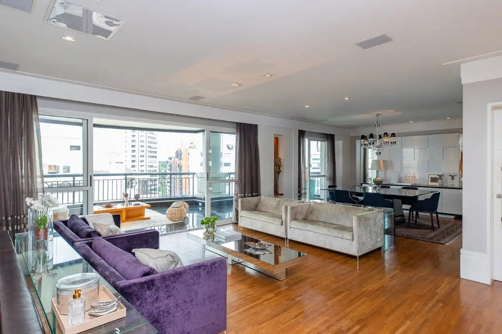 Foto 5 de Apartamento com 3 quartos à venda em Moema, São Paulo - SP
