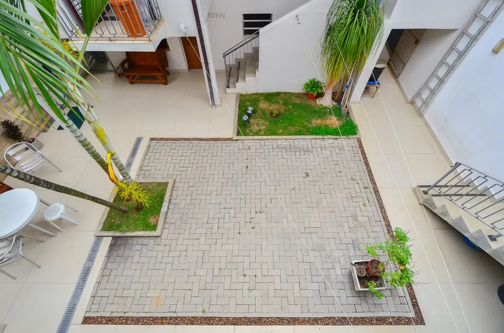 Foto 2 de Casa com 4 quartos à venda, 248m2 em Jardim Leila, São Paulo - SP