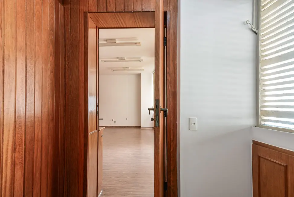Sala Comercial à venda, 47m2 em Higienópolis, São Paulo - SP - imagem 9 Foto 9 de Sala Comercial à venda, 47m2 em Higienópolis, São Paulo - SP