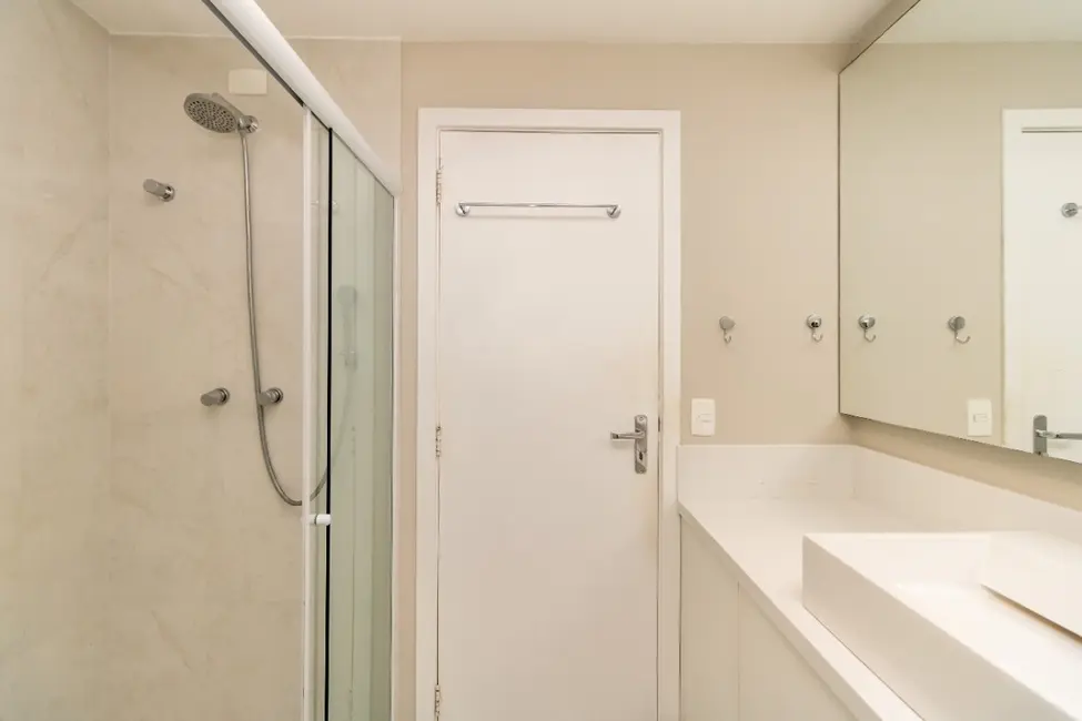 Foto 6 de Apartamento com 3 quartos à venda, 166m2 em Itaim Bibi, São Paulo - SP