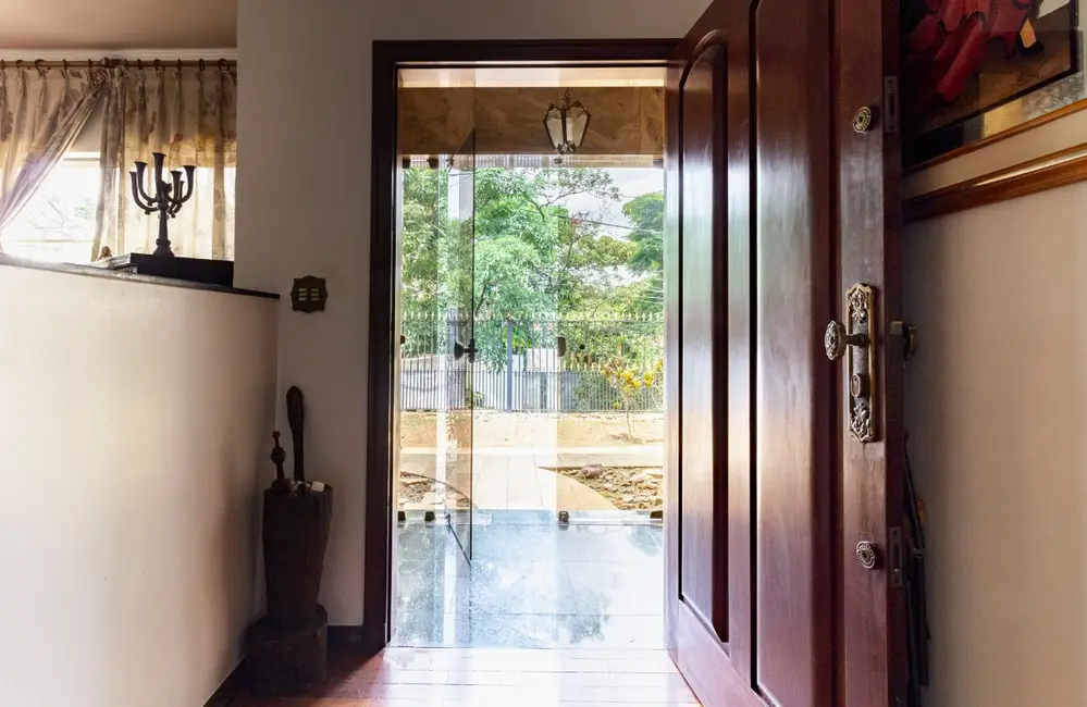 Foto 2 de Casa com 3 quartos à venda, 242m2 em Parque São Domingos, São Paulo - SP