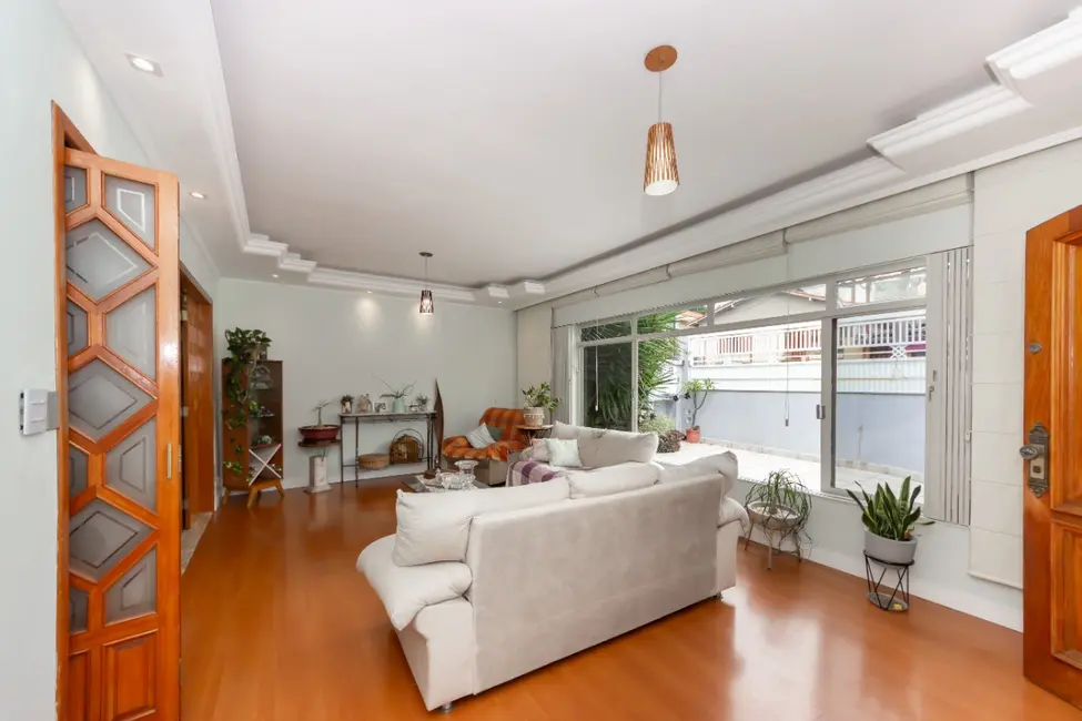 Casa com 4 quartos à venda, 188m2 em Vila Guedes, São Paulo - SP - imagem 2 Foto 2 de Casa com 4 quartos à venda, 188m2 em Vila Guedes, São Paulo - SP