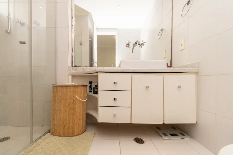 Foto 6 de Apartamento com 2 quartos à venda, 77m2 em Vila Nova Conceição, São Paulo - SP