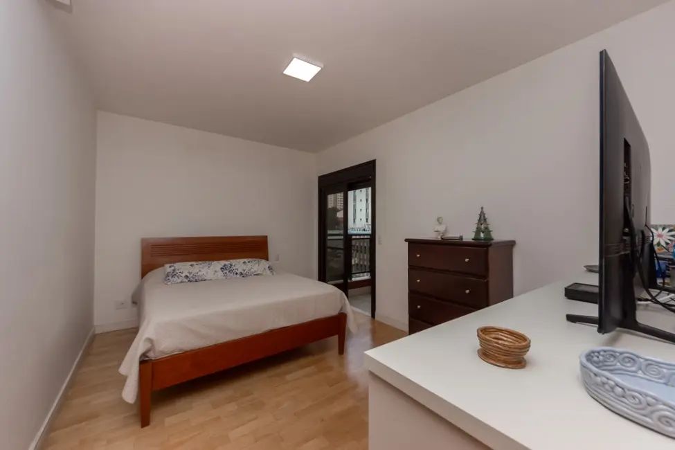 Apartamento com 4 quartos à venda, 208m2 em Vila Mariana, São Paulo - SP - imagem 8 Foto 8 de Apartamento com 4 quartos à venda, 208m2 em Vila Mariana, São Paulo - SP