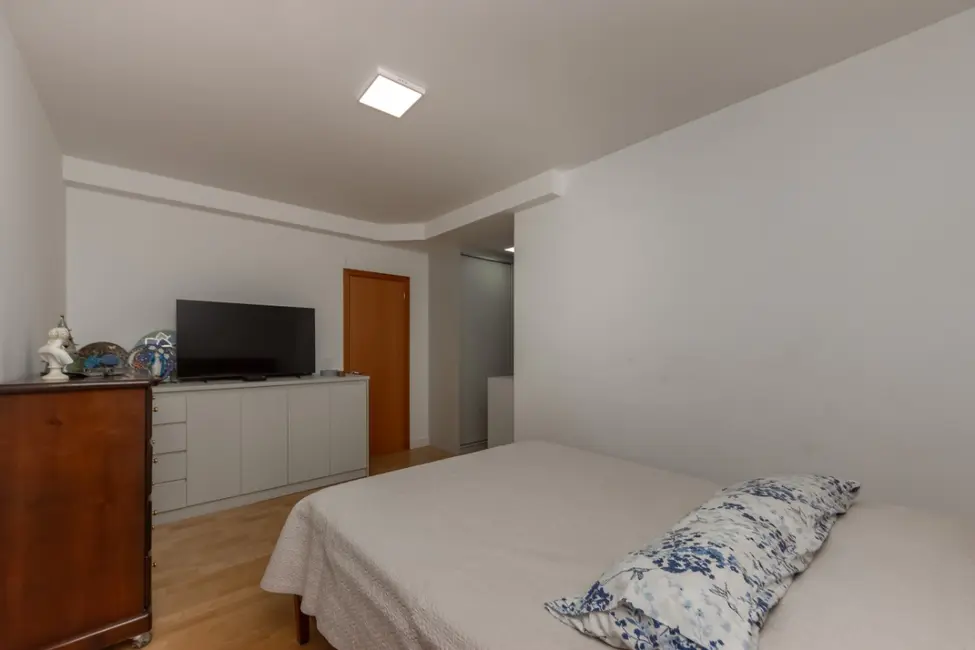 Apartamento com 4 quartos à venda, 208m2 em Vila Mariana, São Paulo - SP - imagem 9 Foto 9 de Apartamento com 4 quartos à venda, 208m2 em Vila Mariana, São Paulo - SP