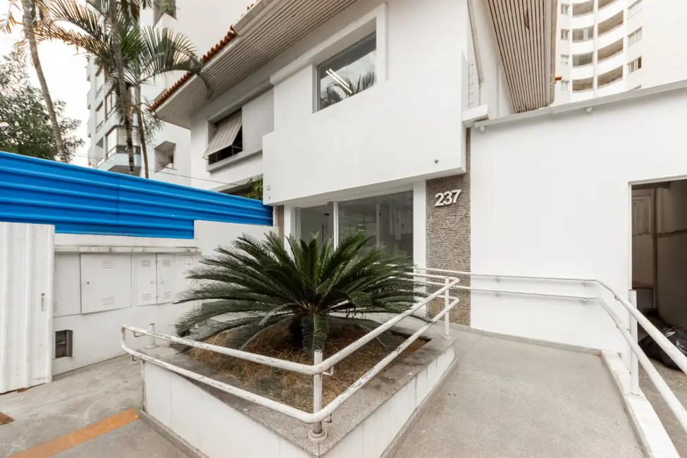 Foto 4 de Casa à venda, 194m2 em Vila Nova Conceição, São Paulo - SP