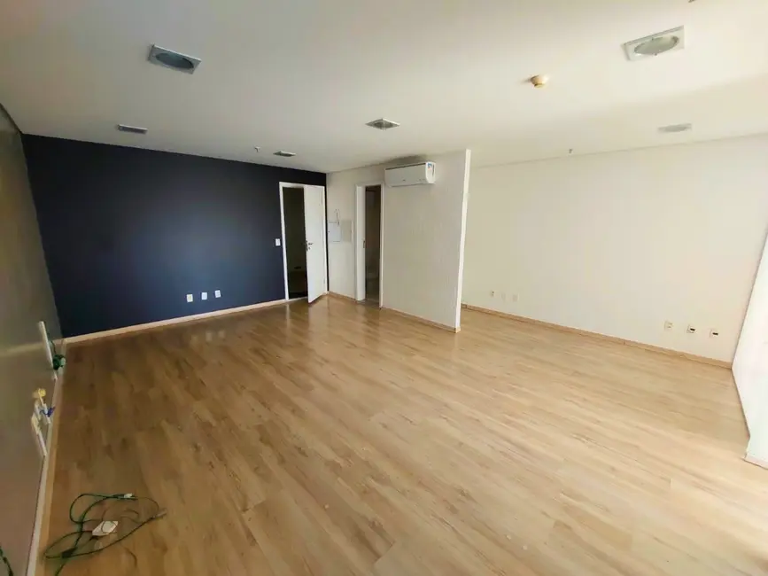 Sala Comercial à venda, 63820m2 em Vila Hamburguesa, São Paulo - SP - imagem 2 Foto 2 de Sala Comercial à venda, 63820m2 em Vila Hamburguesa, São Paulo - SP