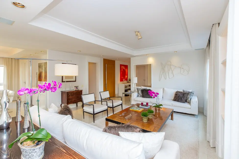 Apartamento com 3 quartos à venda, 243m2 em Vila Uberabinha, São Paulo - SP - imagem 2 Foto 2 de Apartamento com 3 quartos à venda, 243m2 em Vila Uberabinha, São Paulo - SP