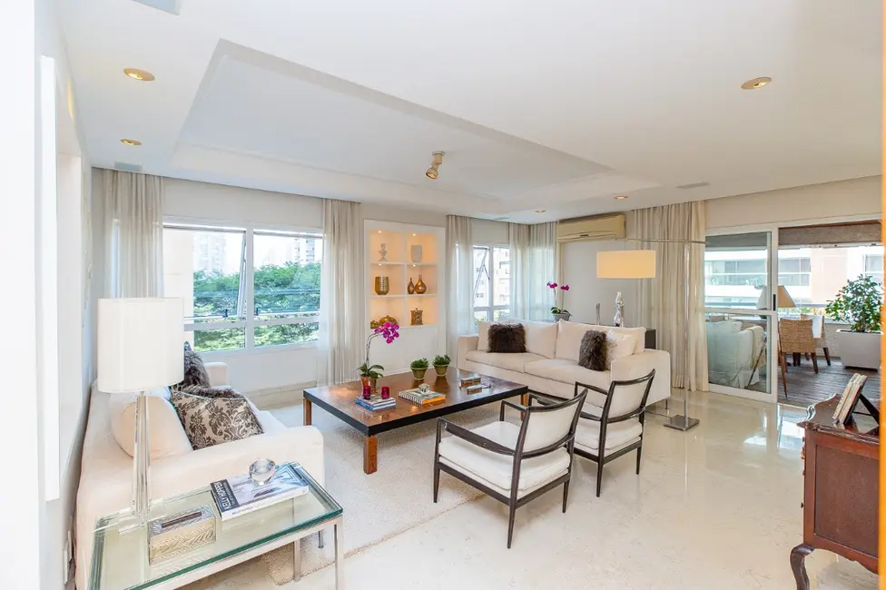 Apartamento com 3 quartos à venda, 243m2 em Vila Uberabinha, São Paulo - SP - imagem 1 Foto 1 de Apartamento com 3 quartos à venda, 243m2 em Vila Uberabinha, São Paulo - SP