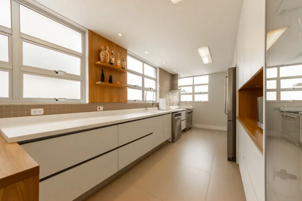 Apartamento com 3 quartos à venda, 198m2 em Itaim Bibi, São Paulo - SP - imagem 8 Foto 8 de Apartamento com 3 quartos à venda, 198m2 em Itaim Bibi, São Paulo - SP