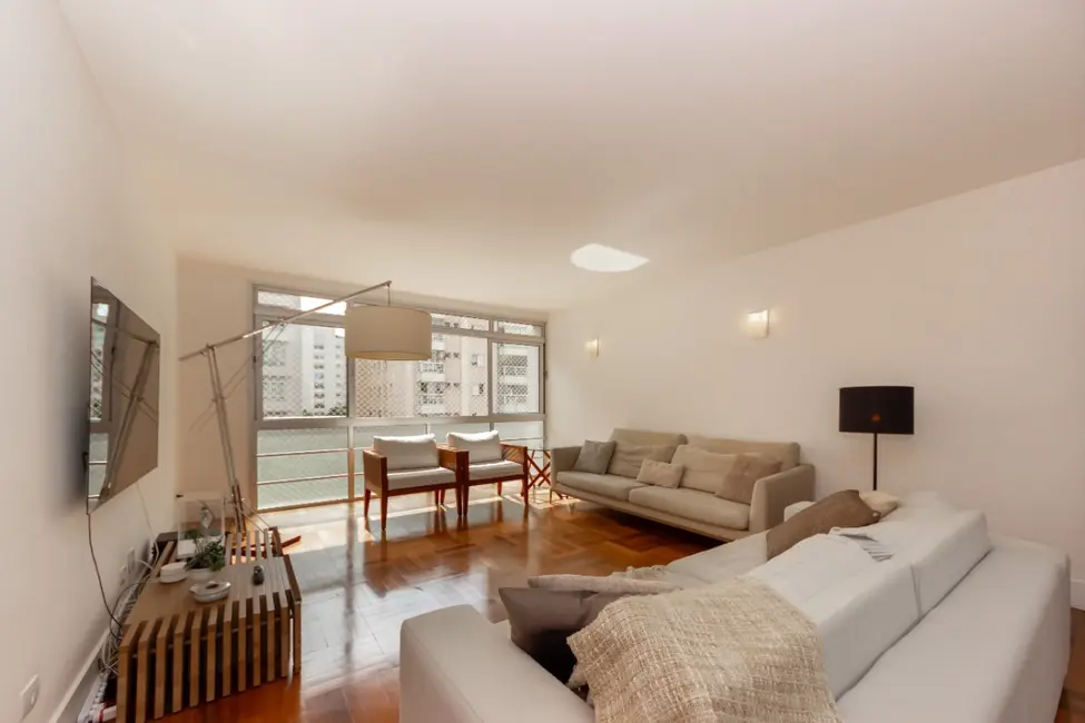 Apartamento com 3 quartos à venda, 198m2 em Itaim Bibi, São Paulo - SP - imagem 3 Foto 3 de Apartamento com 3 quartos à venda, 198m2 em Itaim Bibi, São Paulo - SP