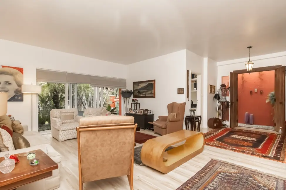 Foto 2 de Casa com 3 quartos à venda, 300m2 em Jardim Leonor, São Paulo - SP